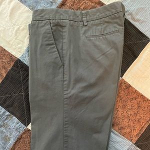 Women’s Gap grey khakis.